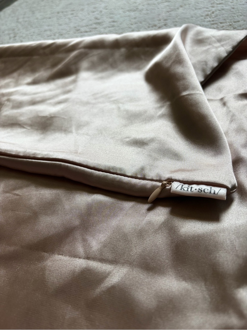 Kitsch Satin champagne/rose gold pillowcase